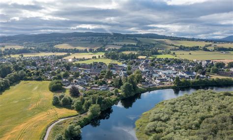 Beauly Online .
